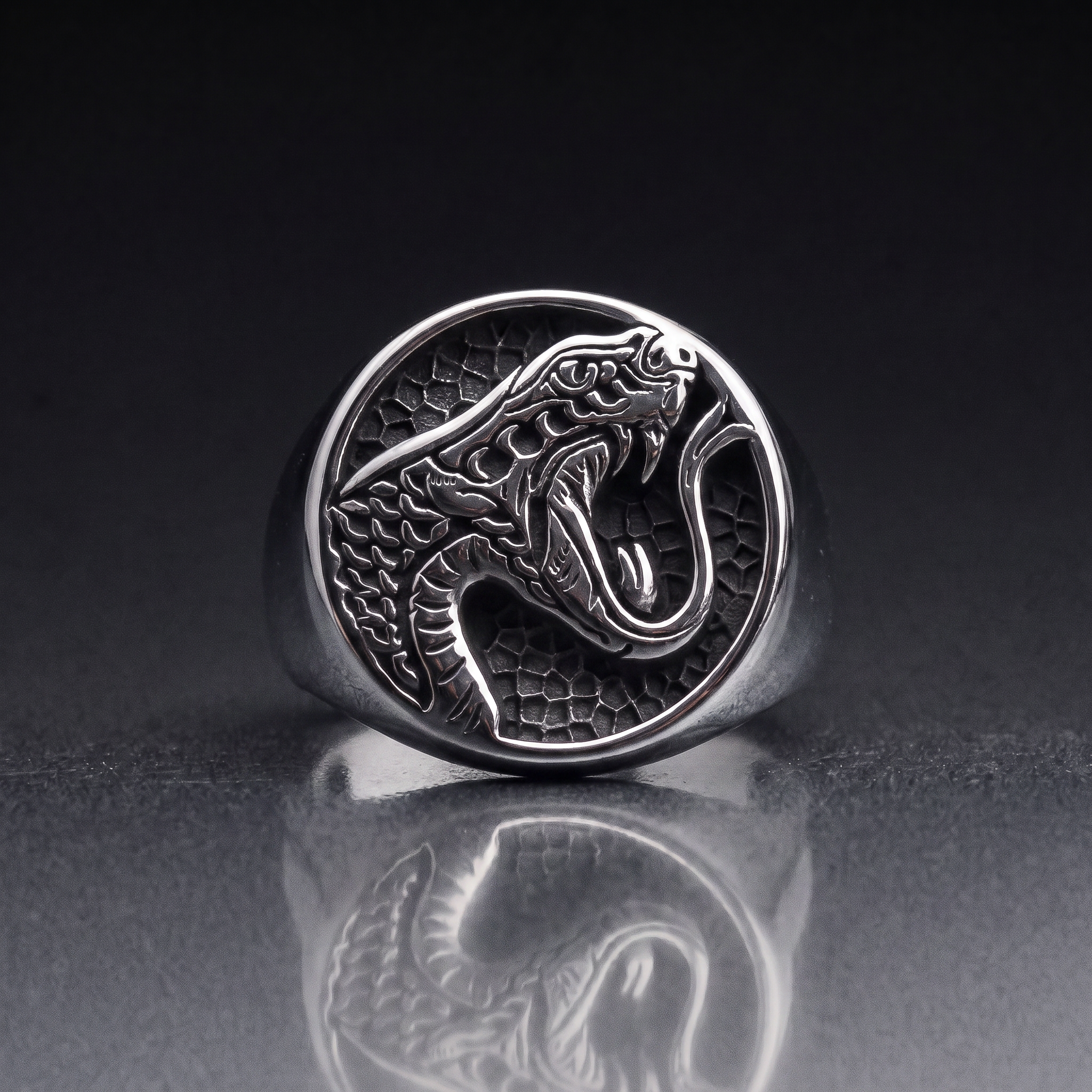 Venom Ring