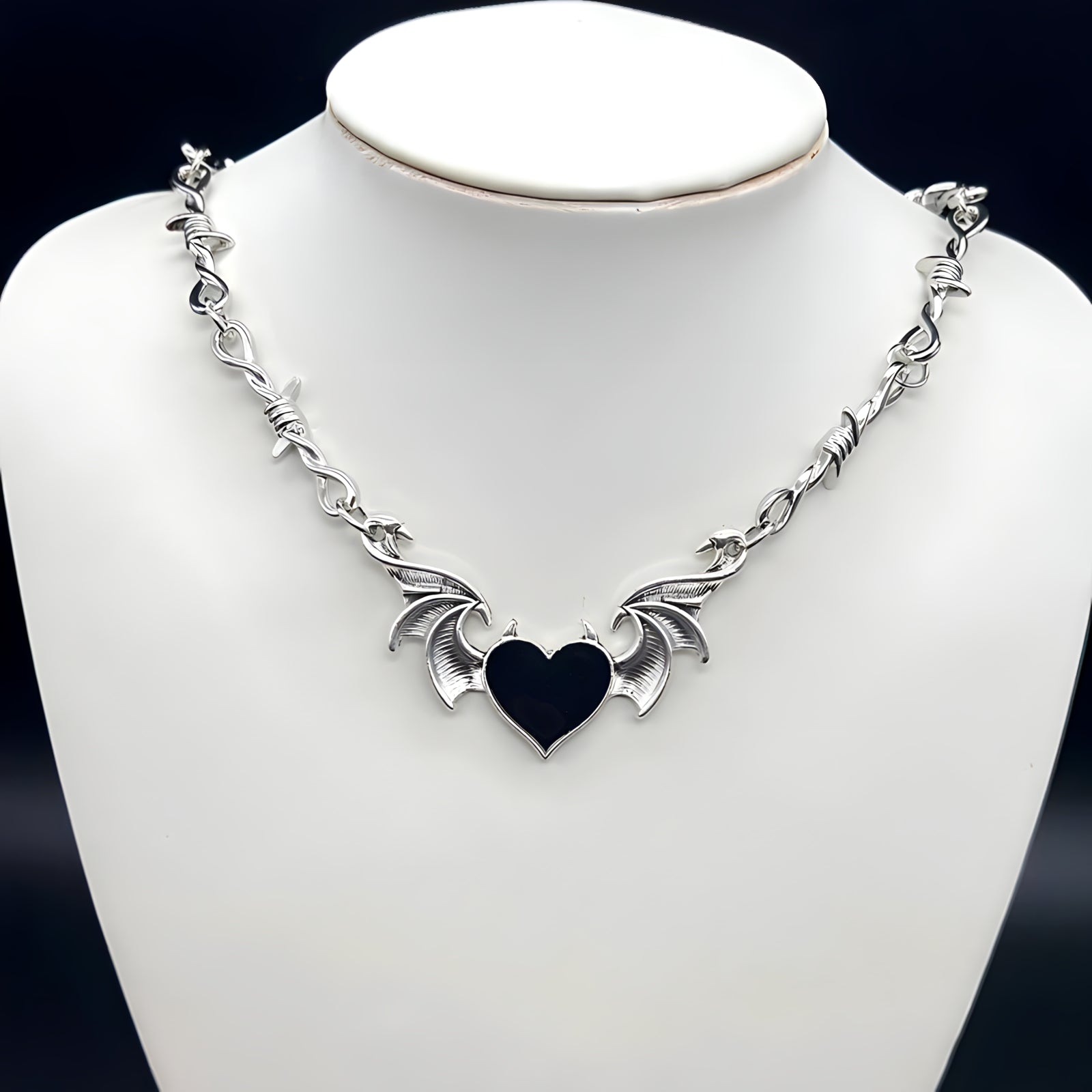 Barbed Darkheart Necklace