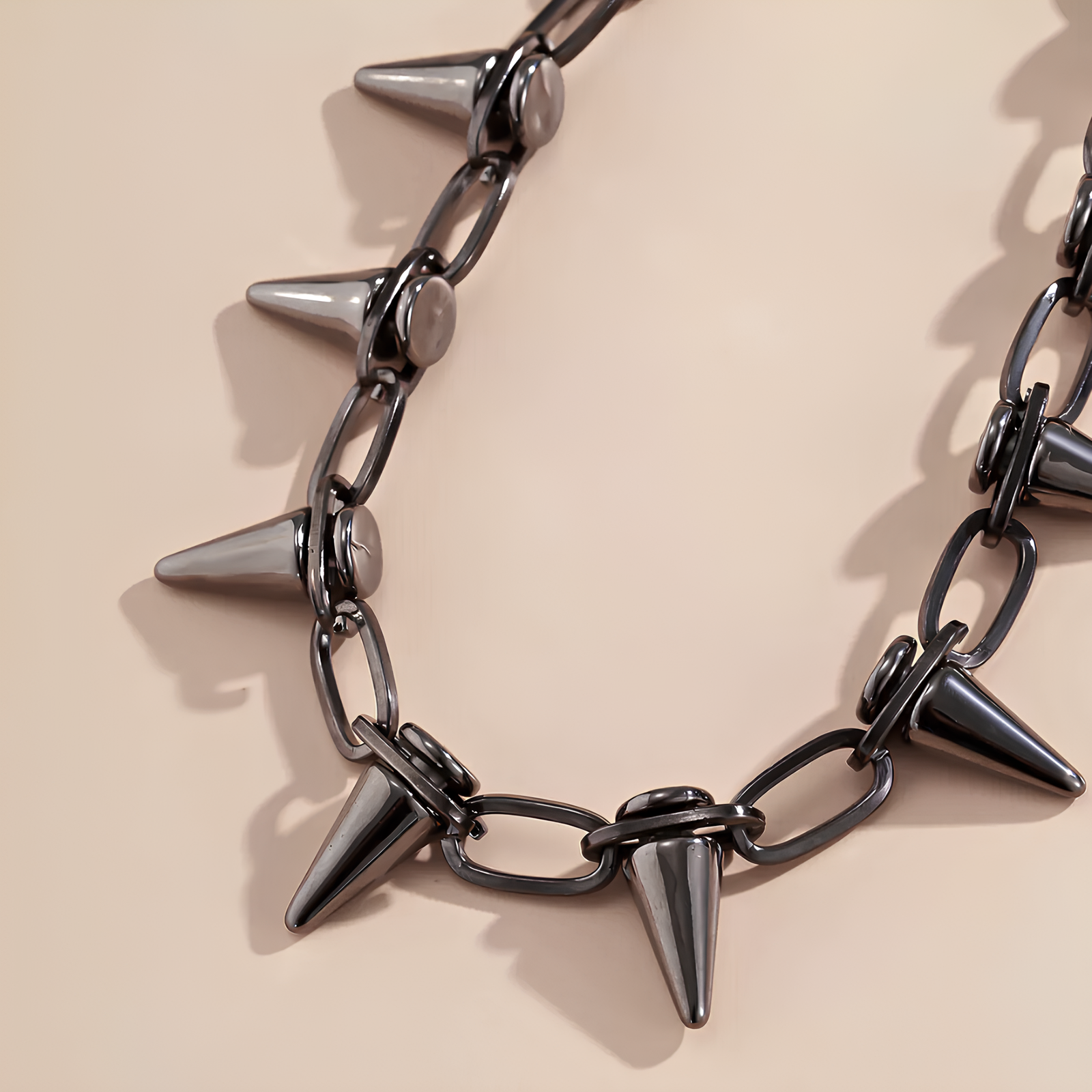 Spike Choker