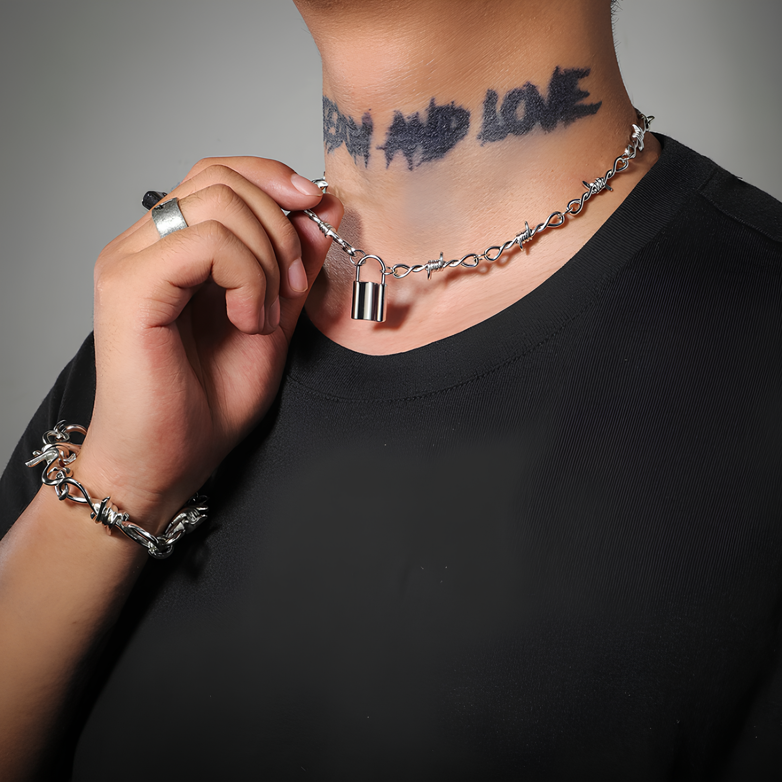 Barbed Lock Necklace