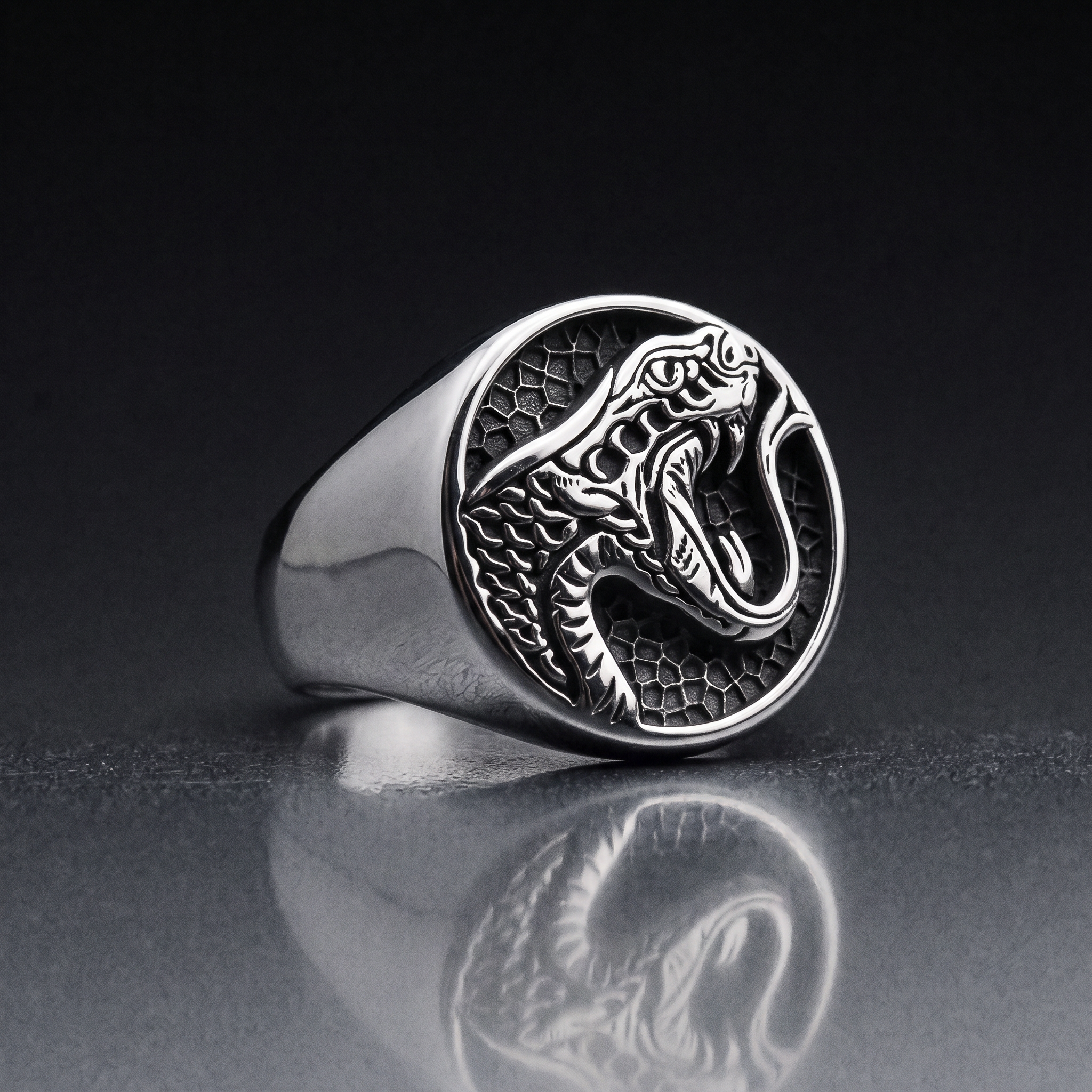 Venom Ring